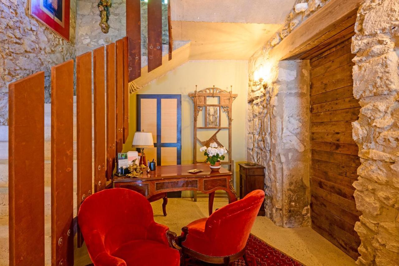 Bastide De Bellegarde Bed and Breakfast Αβινιόν Εξωτερικό φωτογραφία
