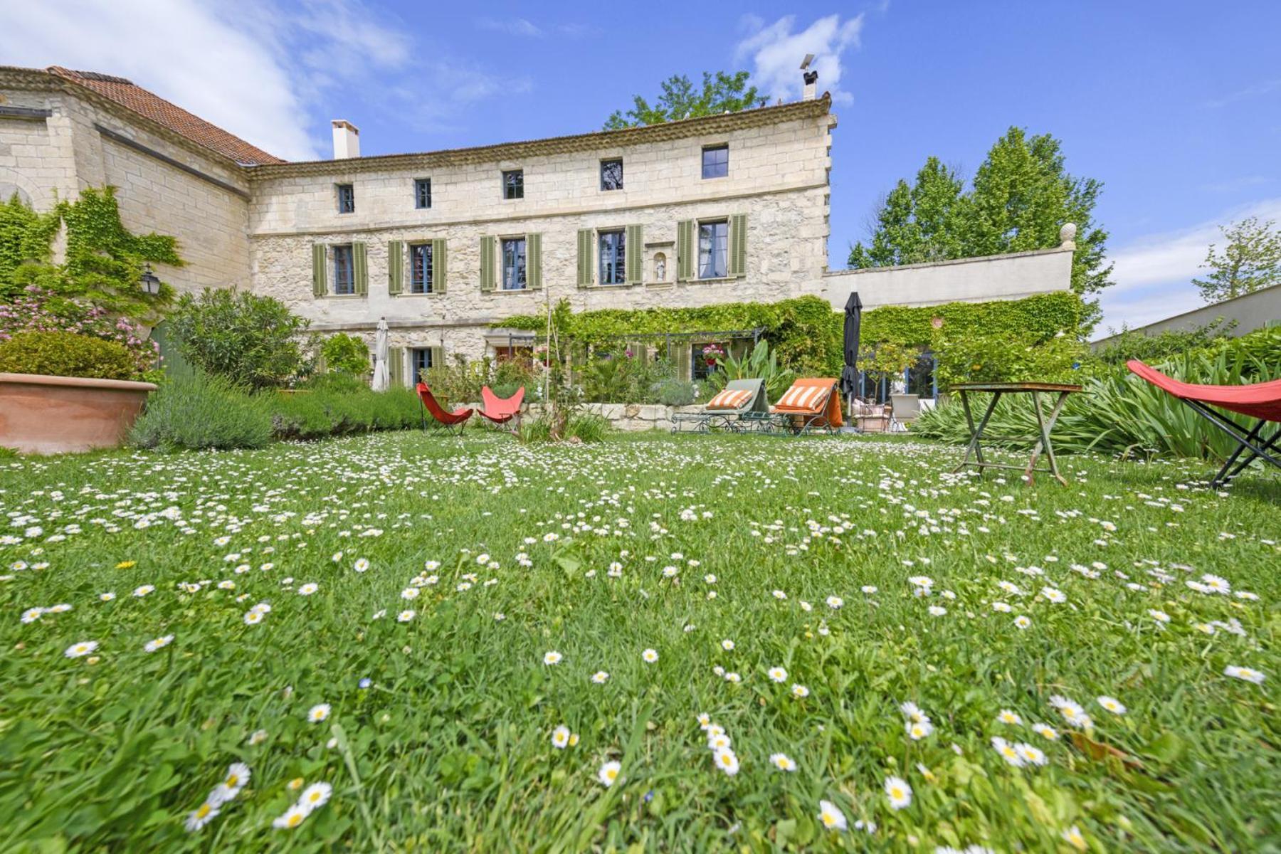 Bastide De Bellegarde Bed and Breakfast Αβινιόν Εξωτερικό φωτογραφία